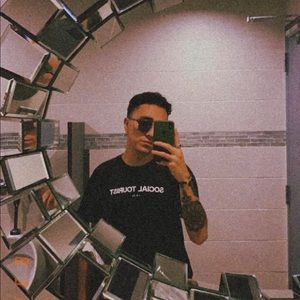 Meet your Posher, Cris